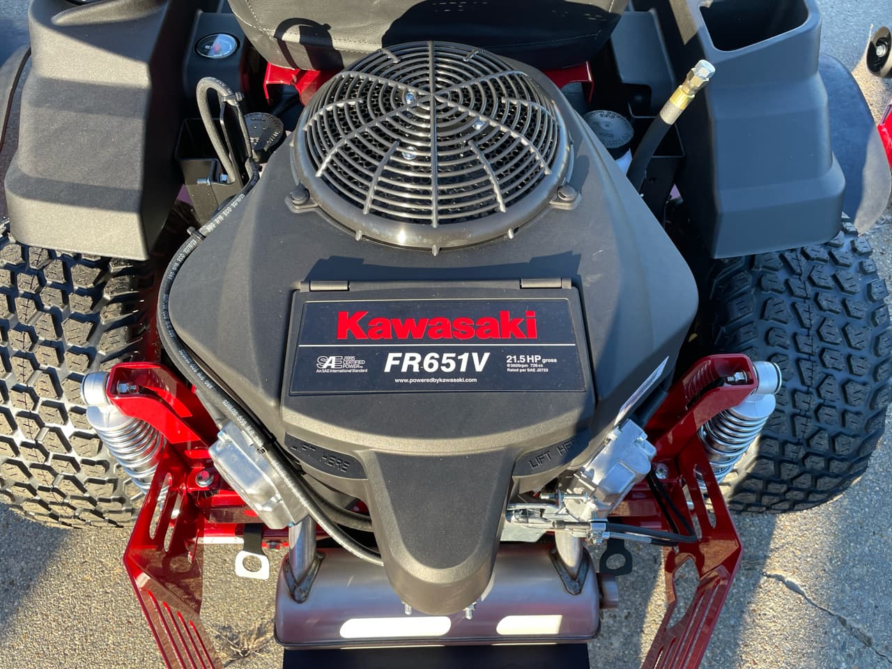 Ferris 300S Series — 48" deck, Briggs & Stratton® PXi — view 5