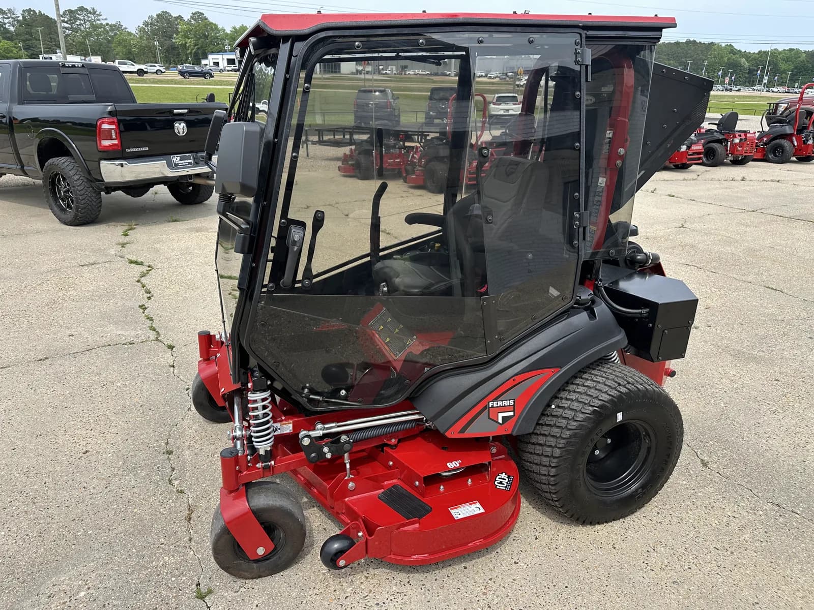 Ferris ISX™ 3300 — Curtis Premium A/C Cab — 60" deck, Vanguard® Big Block EFI ETC with Oil Guard — view 2